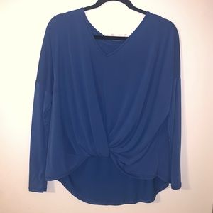 🌿Lavender field twist front blue long sleeve | S